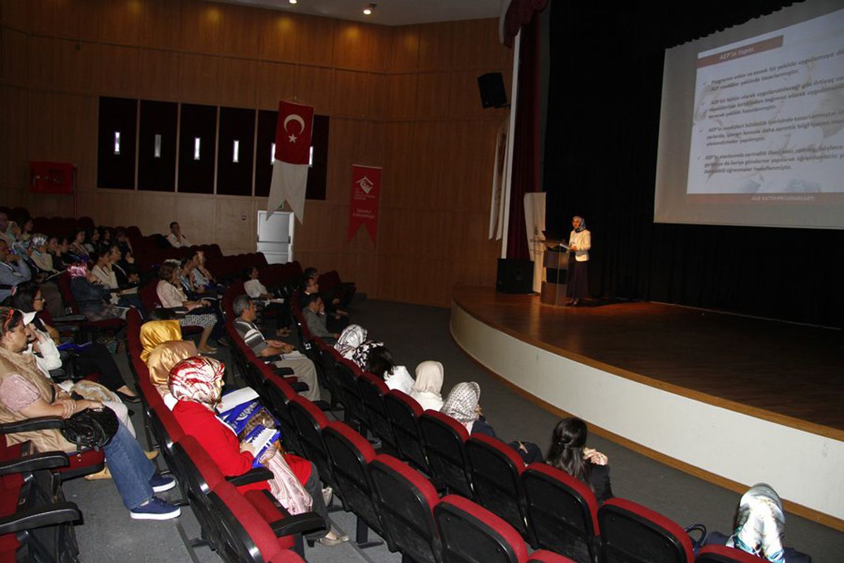 İstanbul\'a Büyük Proje "Aile Eğitim Programı"
