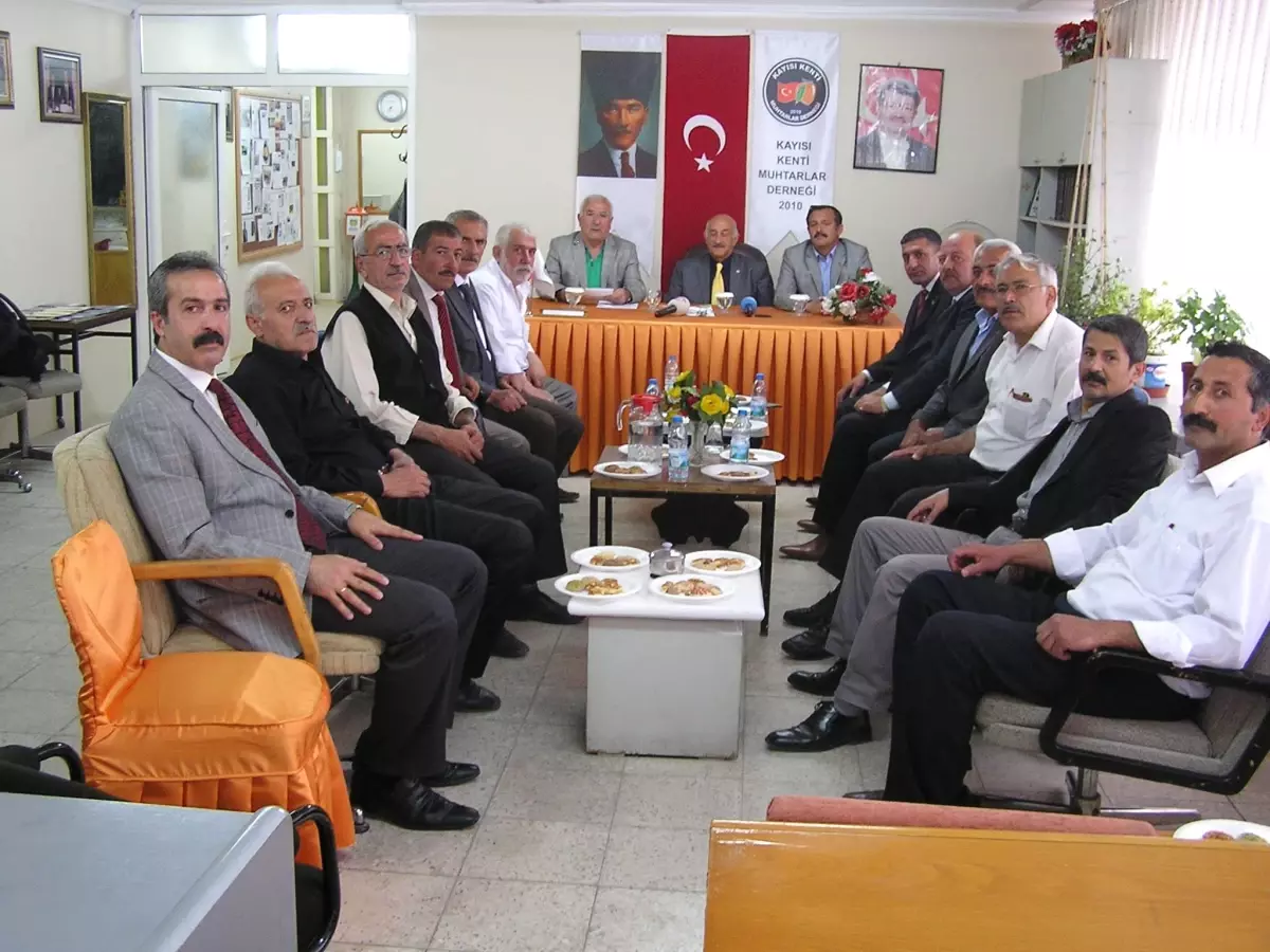 Kayısı Kent Muhtarlar Derneği\'ne Katılım