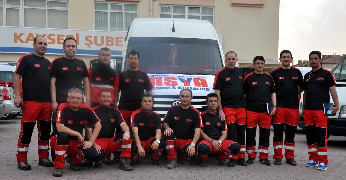 Kimse Yok mu Asya Birimi Kampa Girdi