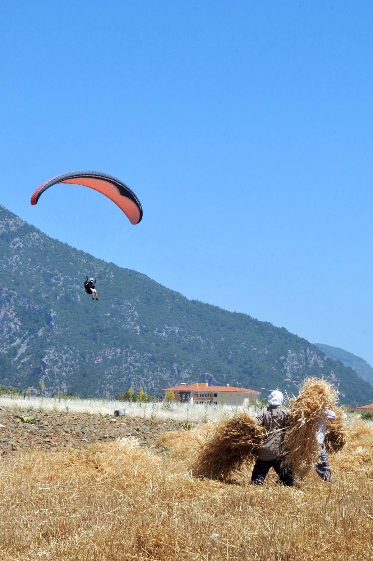 Köyceğiz\'de Yamaç Paraşütü Festivali