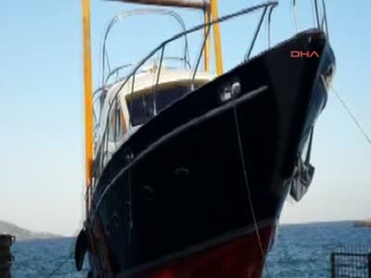 Lüks Yat Batmaktan Son Anda Kurtarıldı