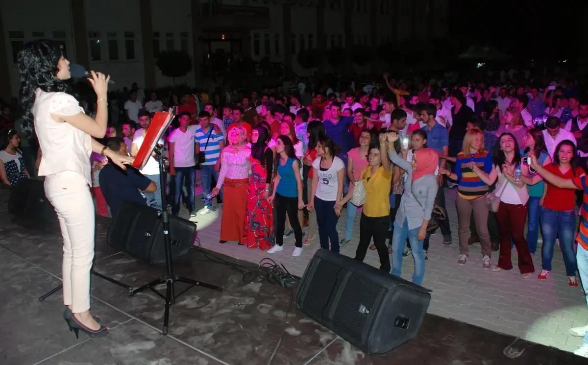 Nizip Bahar Şenliğinde Eğlence Zamanı