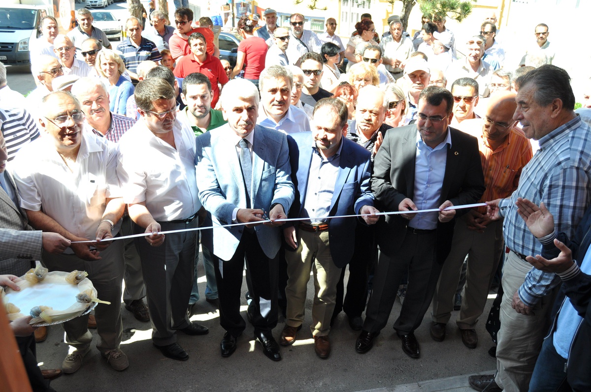 Odunpazarı'nda 'Emirdağlılar Vakfı Kültür Evi' Açıldı
