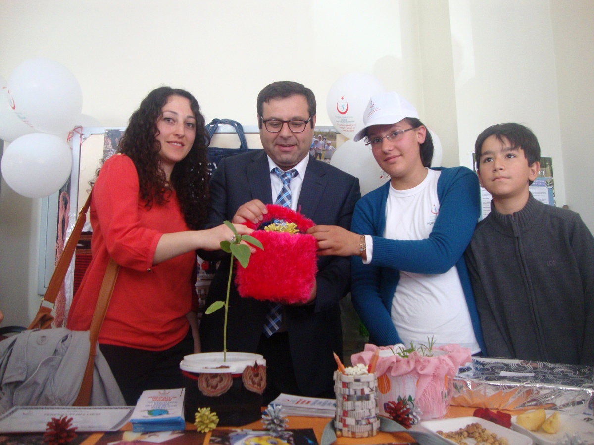 Pazaryolu 75. Yıl Yatılı Bölge Ortaokuluna Birincilik Ödülü