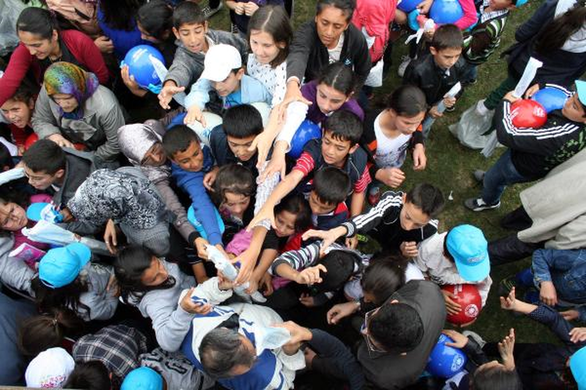 Şenlikte Uçurtma ve Top İzdihamı