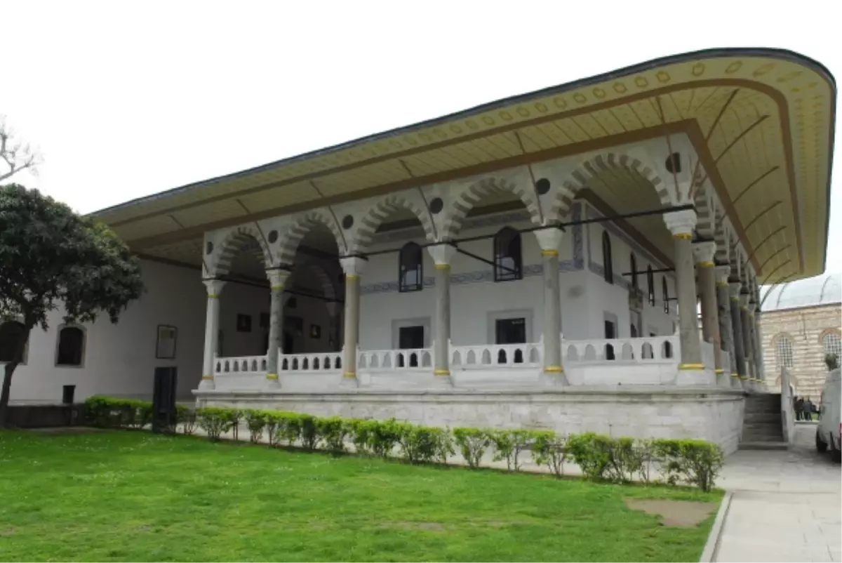 Topkapı Sarayı Arz Odası Yenilendi
