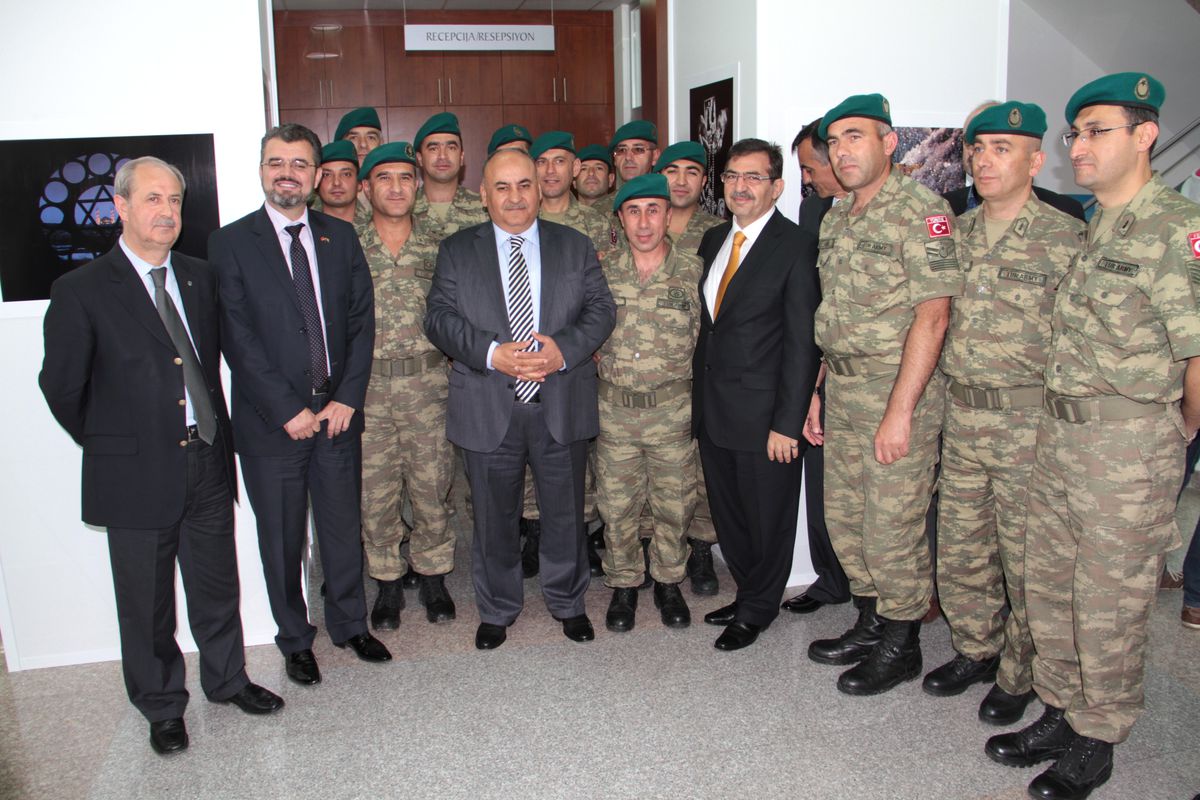 Ümraniye Belediyesi Bosna Hersek'te 'Ahidname' Paneli Düzenledi