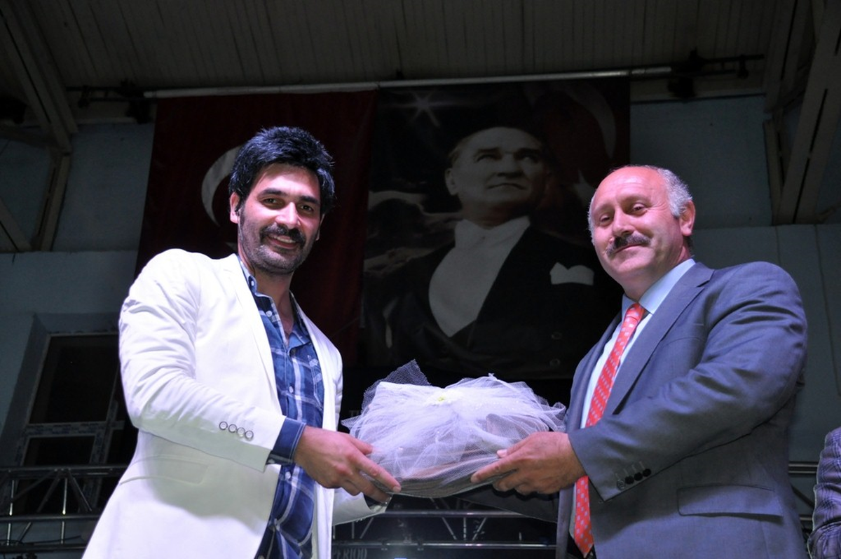 Üstad Senfonisi, Bayburt'ta Beğeniye Sunuldu