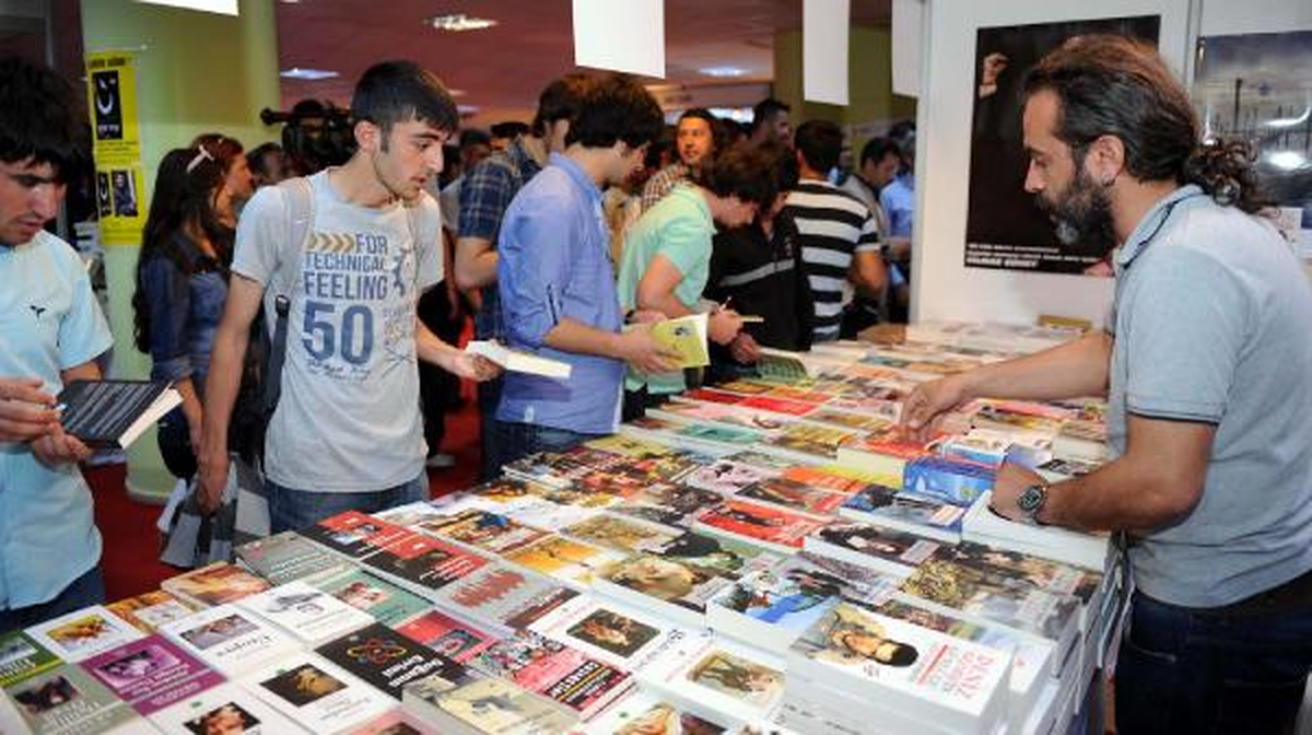 Van\'ın İlk Kitap Fuarı Açıldı