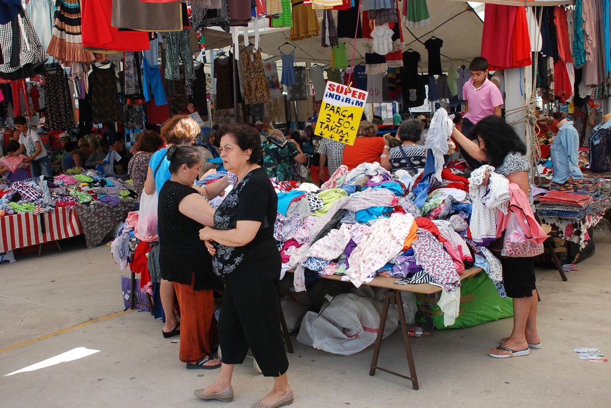 Yazın Hareketli Günleri Cumartesi Pazarına Yansıdı