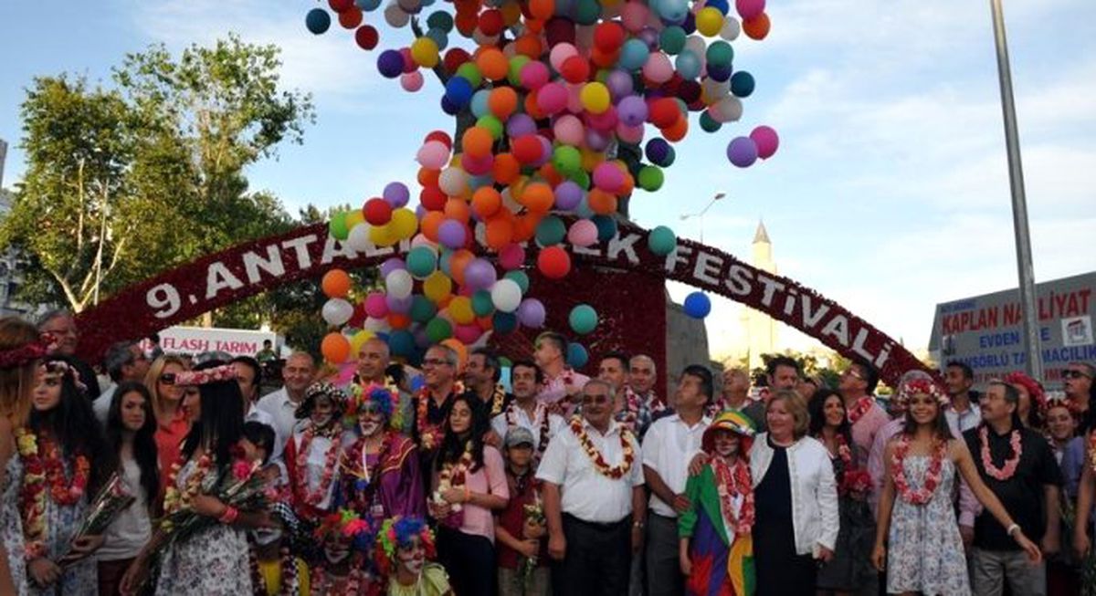 9. Antalya Çiçek Festivali Gerçekleşti