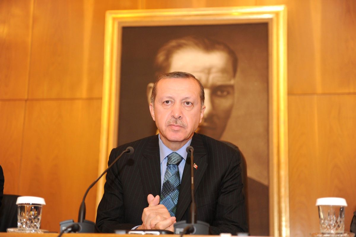 Başbakan Erdoğan: İster Siyasi Türkçülük, İster Siyasi Kürtçülük Olsun Hepsinden Uzağız