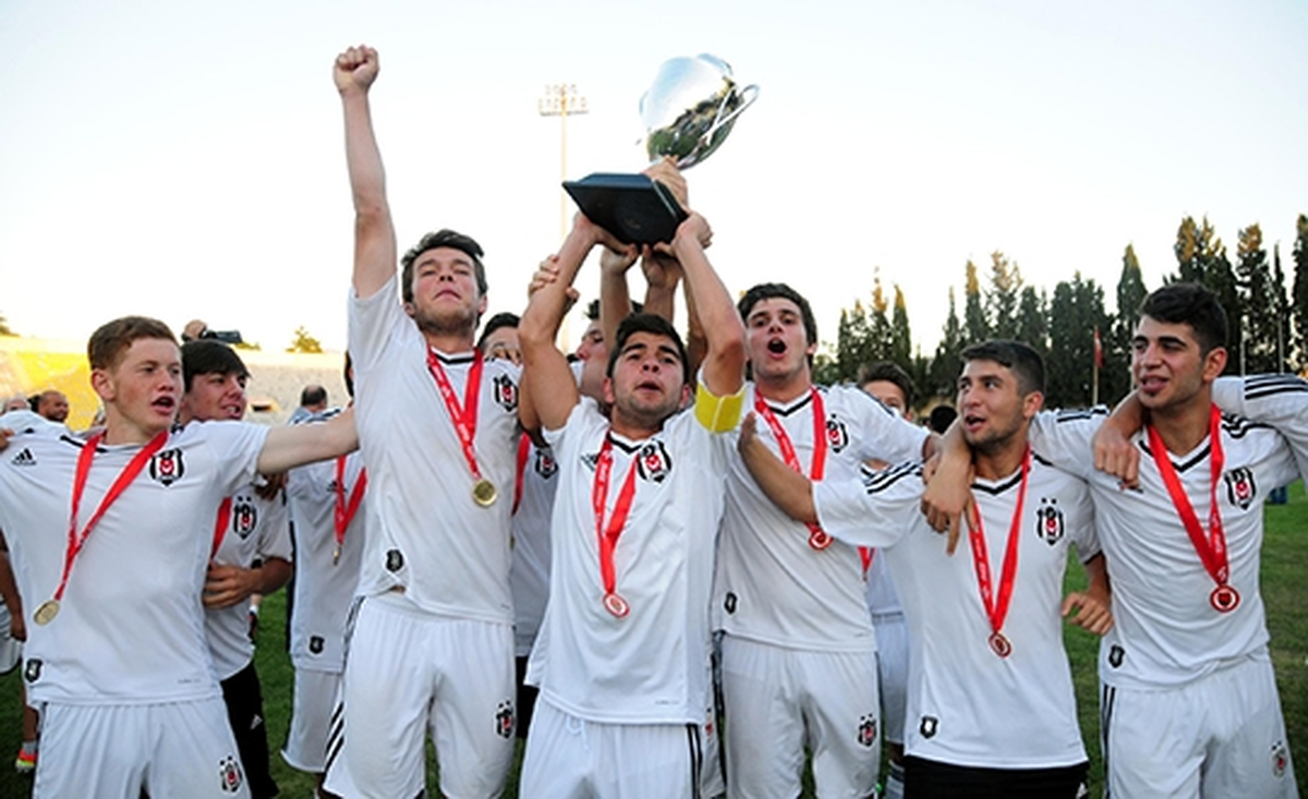 Beşiktaş U-17 Şampiyonu