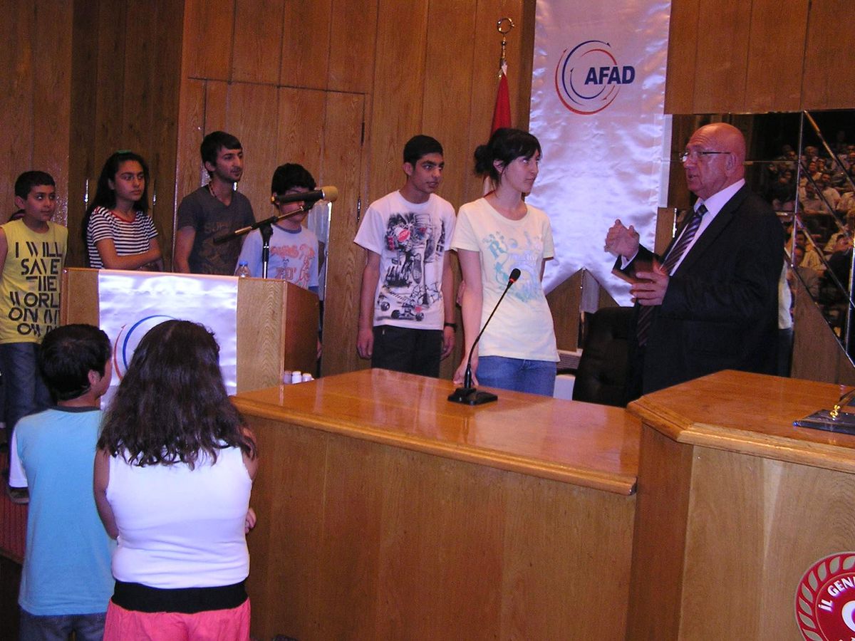 Beydağı Konaklama Tesisi\'nde Görev Yapacakların Ailelerine Seminer Verildi