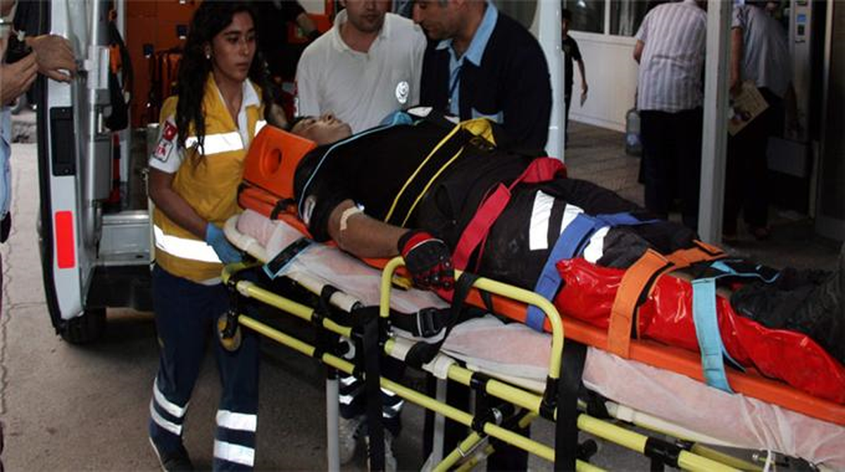 Gaziantep\'te Trafik Kazası: 2 Polis Yaralı
