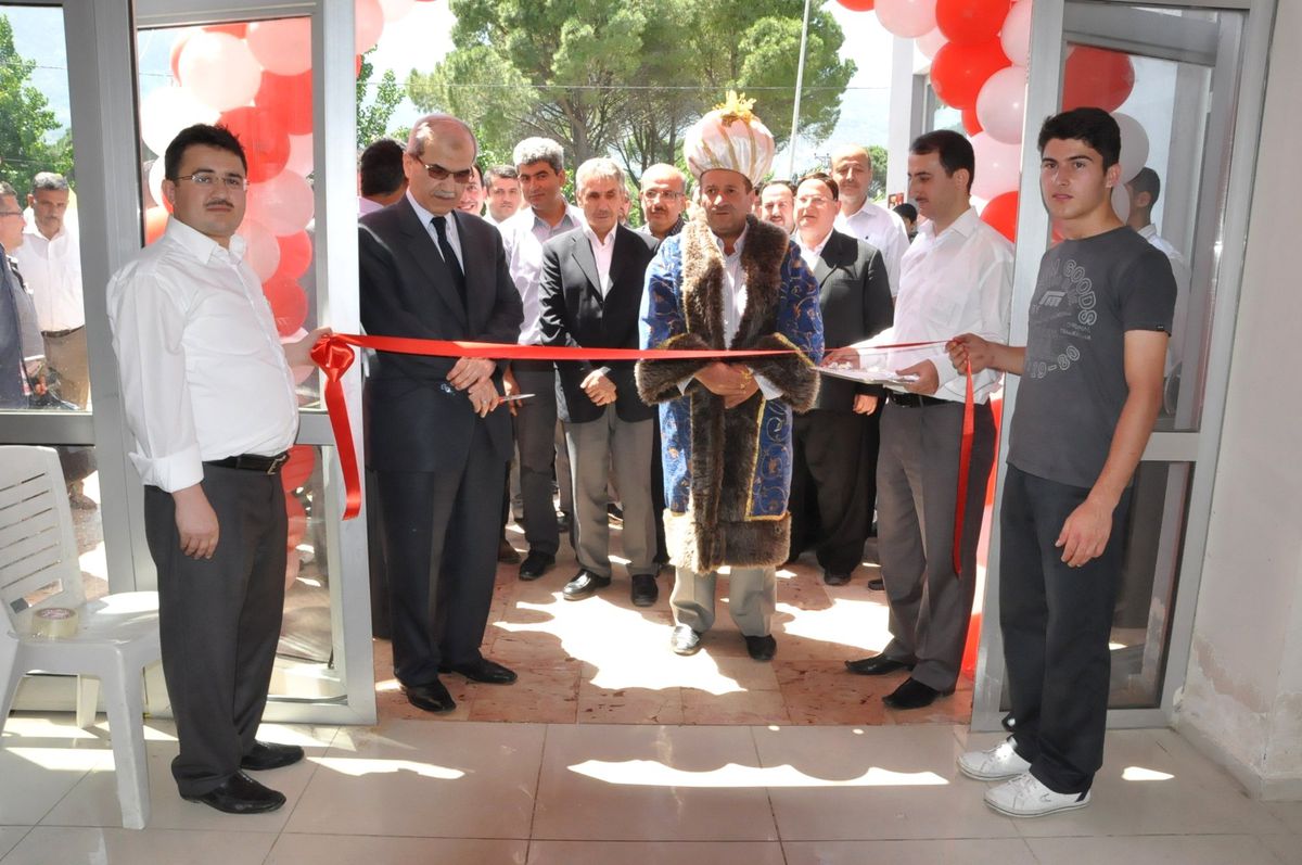 Manisa\'da Bin 200 Öğrenci İçin Kermes Açıldı