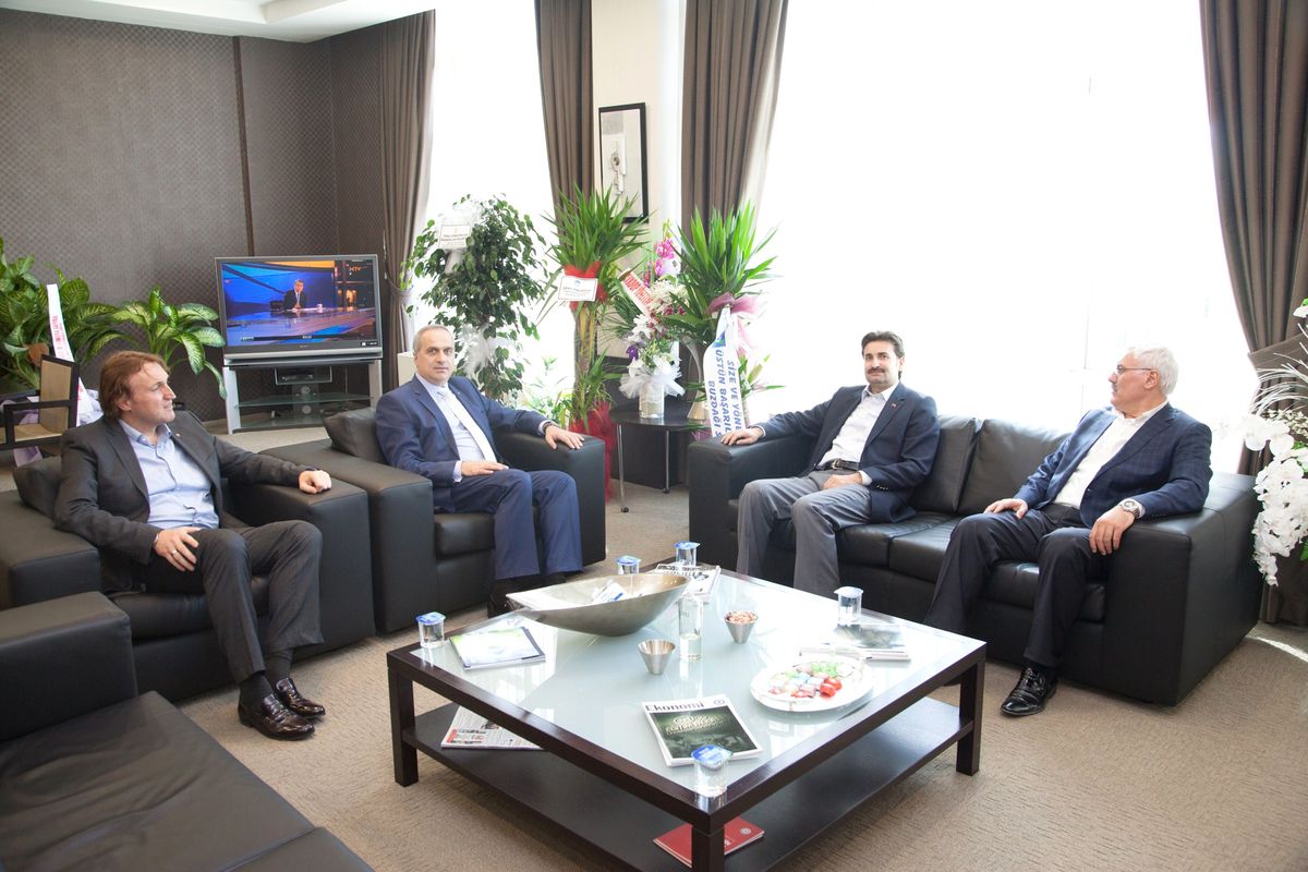 Milletvekili Üstün\'den Satso\'ya Hayırlı Olsun Ziyareti
