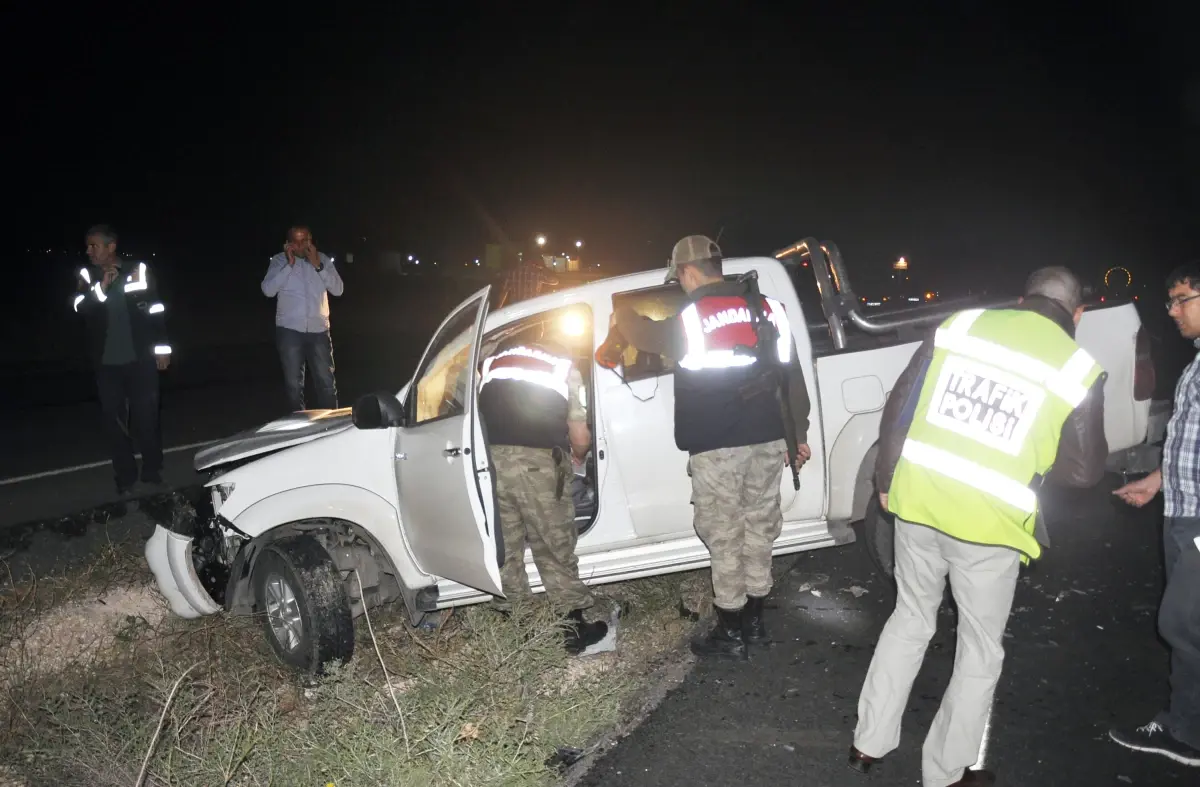 Nusaybin\'de Trafik Kazası: 2\'si Polis 4 Yaralı