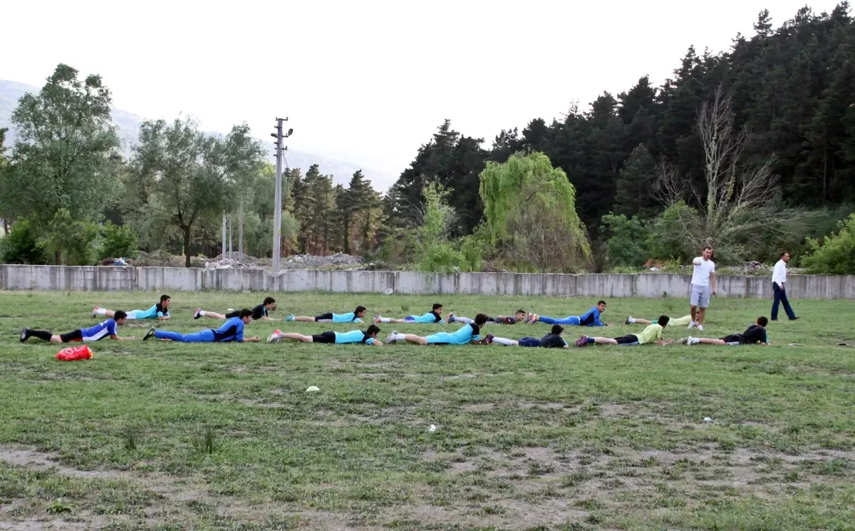 Sapanca Akademispor Çalışmalarına Devam Ediyor