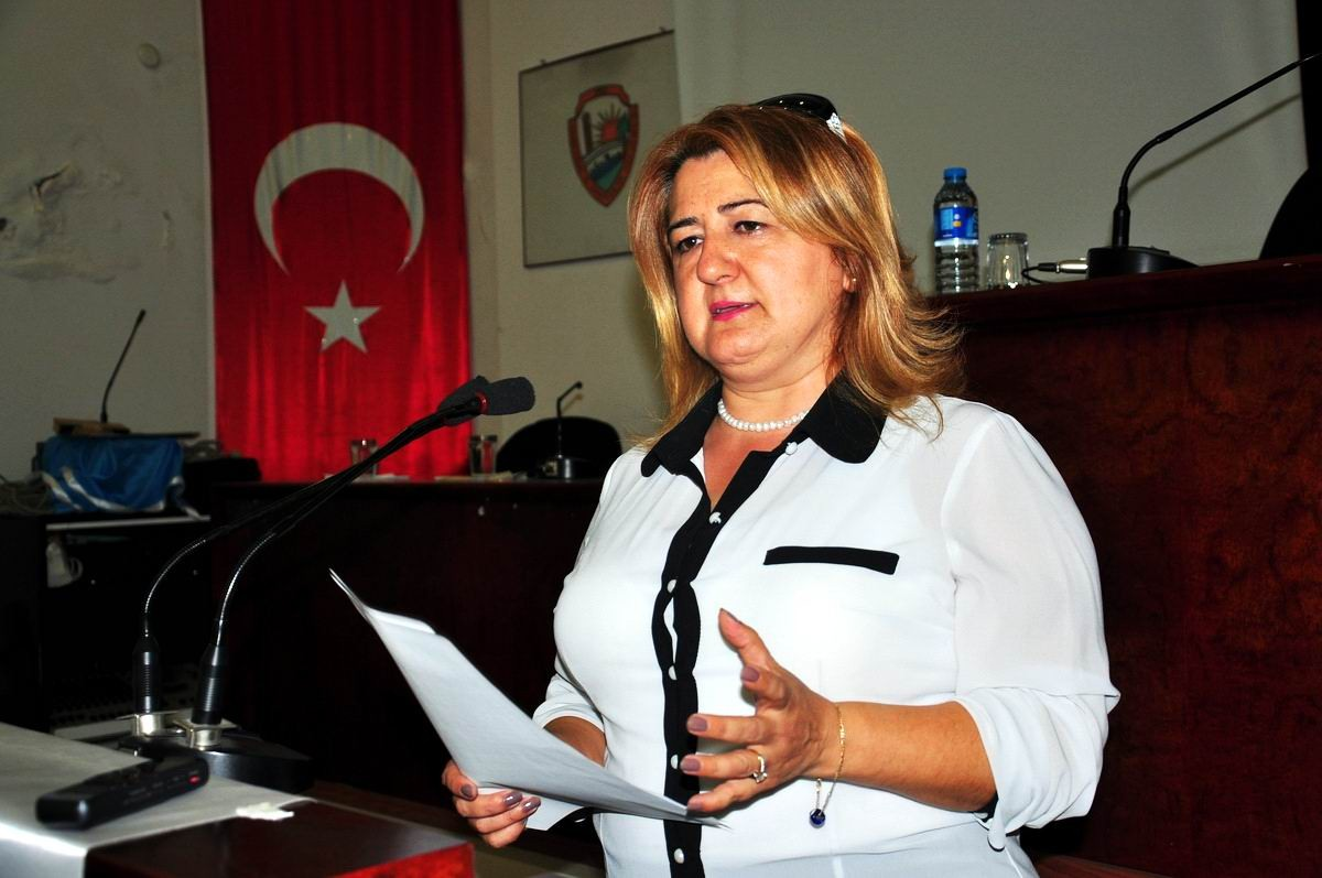 Ülkü Uçar: "Çantacı Emlakçılar Önlenmeli"