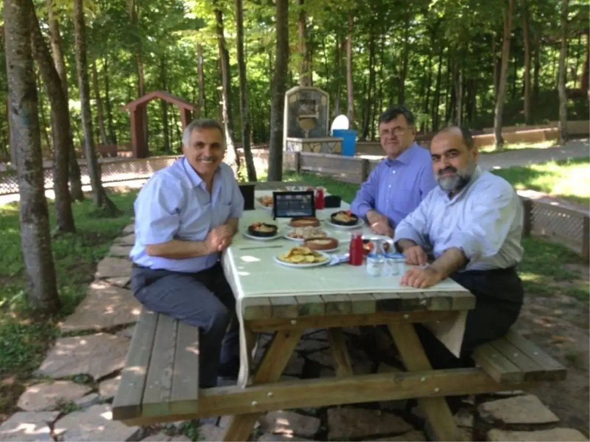 Ünlü Hattat ve Nakkaş Hendek'te