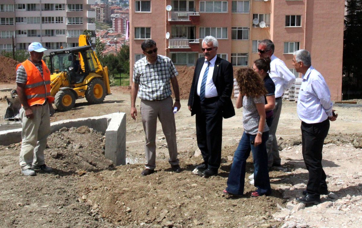 Başkan Tanık, Park Çalışmalarını Yerinde İnceledi