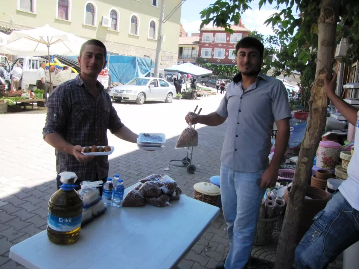 Hisarcık\'ta Öğrenciler Yararına Kermes