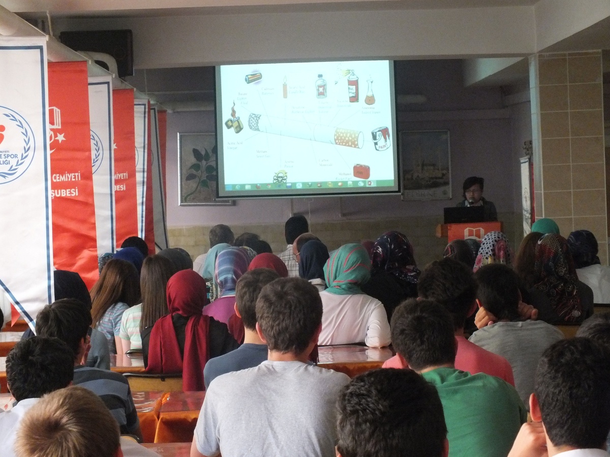 İlim Yayma Cemiyeti\'nden "Sigara ve Zararları" Konulu Konferans
