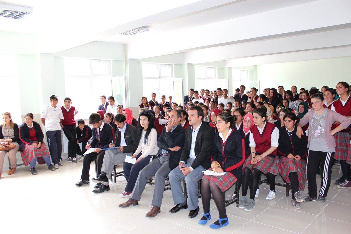 İzzetin Şiir Anadolu Lisesi\'nde Bilgi Yarışması