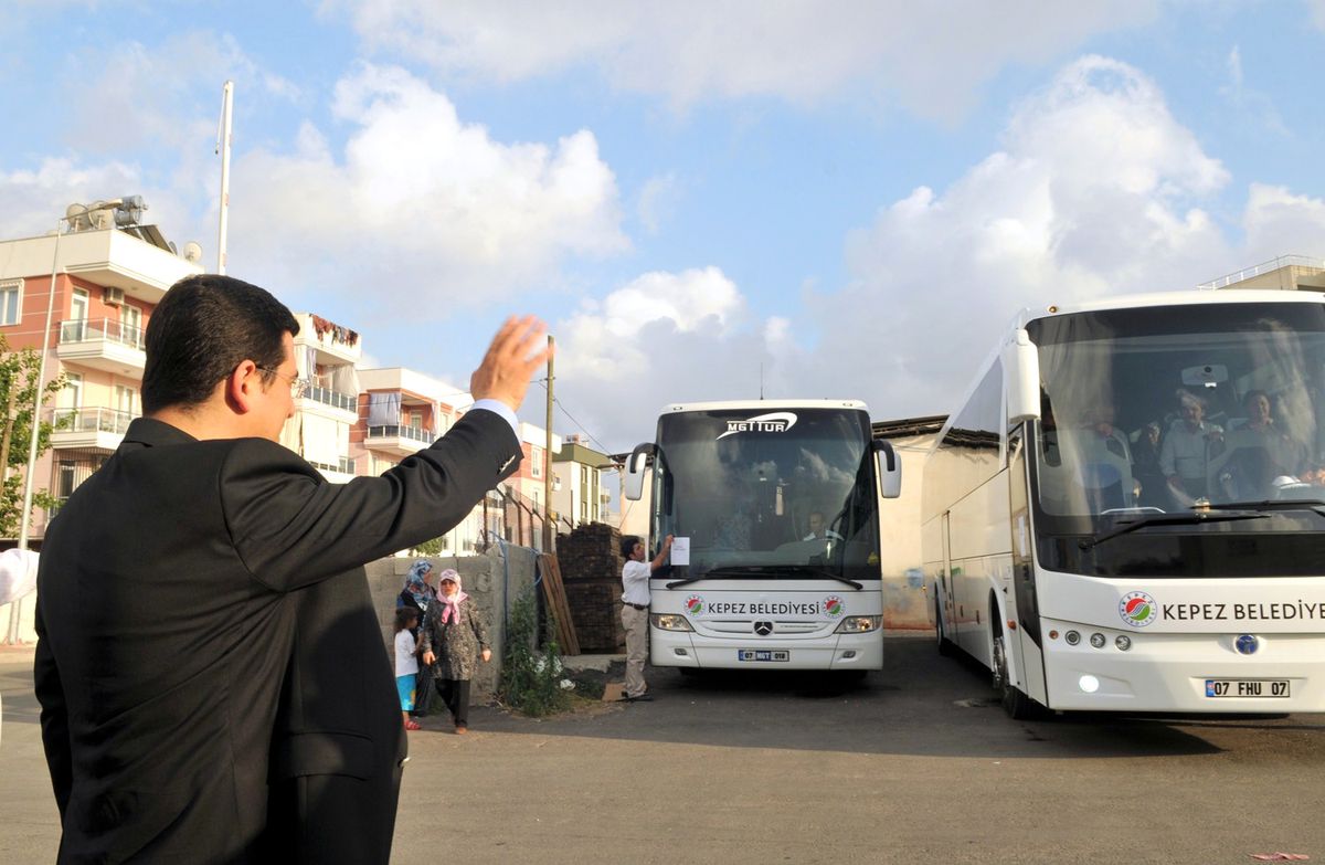 Kepez Belediyesi 5 Bin Antalyalıyı Daha Çanakkale\'ye Götürüyor