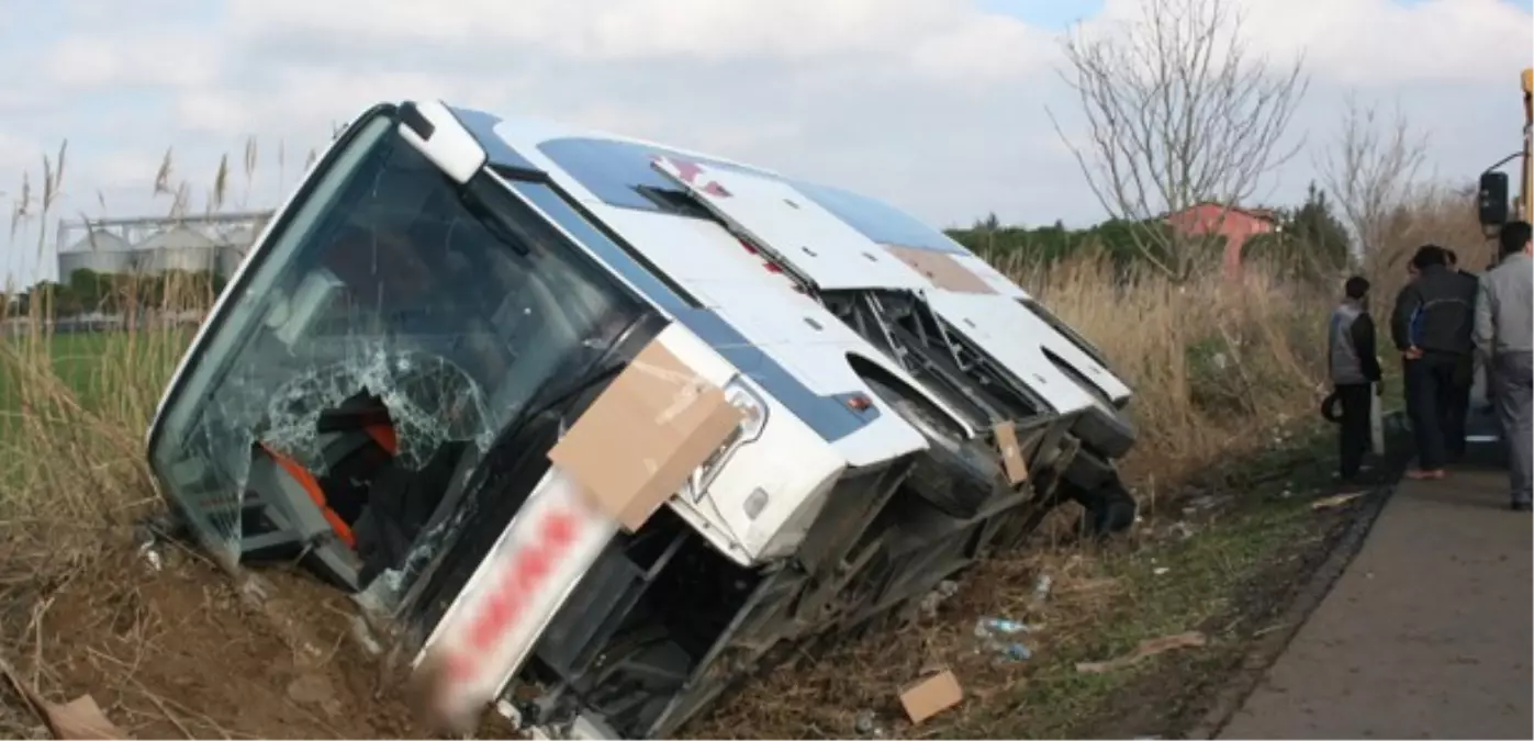 Öğrenci Otobüsü Devrildi: 1 Ölü 45 Yaralı