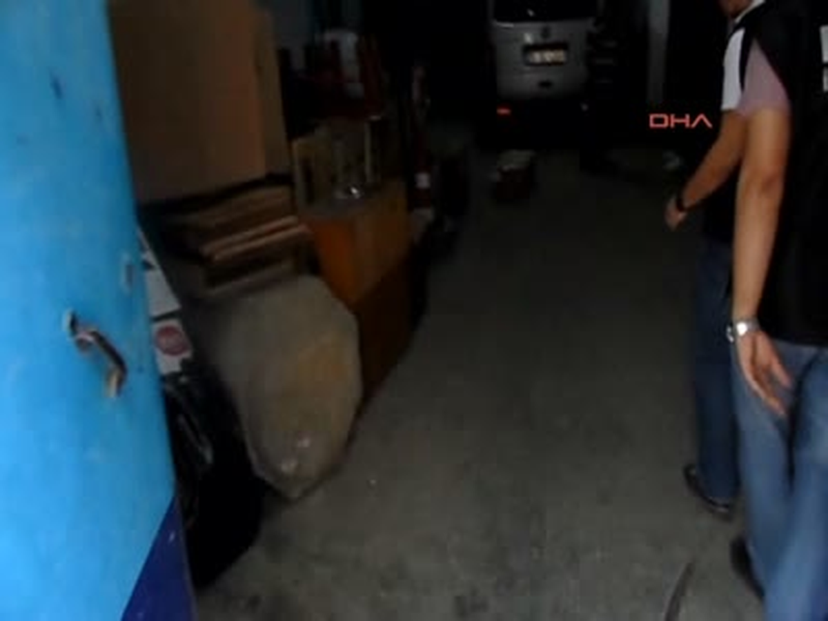 Sahte Kraliyet Pulu Bastılar!