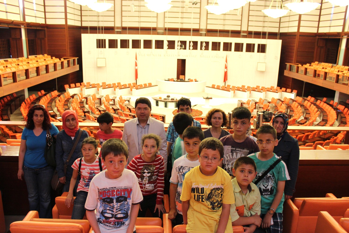 TOKİ İlköğretim Okulu Öğrencileri TBMM\'yi Gezdi