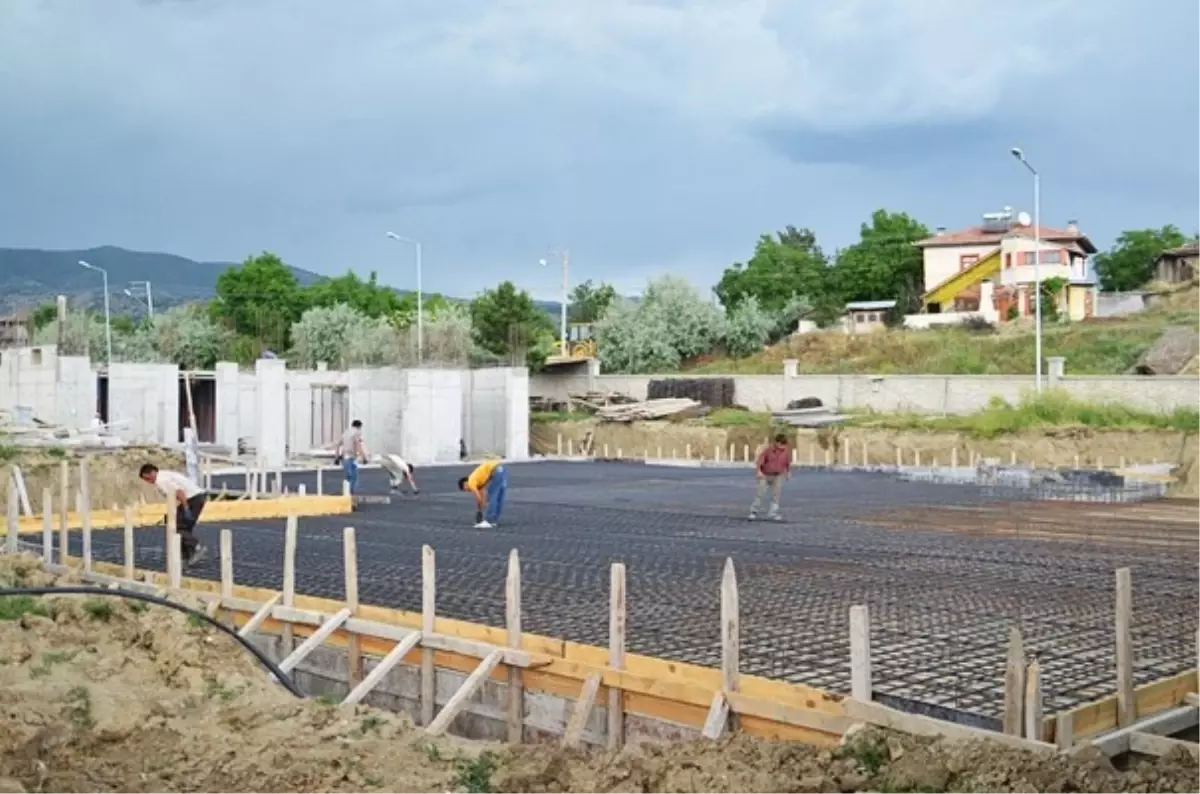 Tosya Meslek Yüksek Okulu Ek Bina İnşaatı Hızla Devam Ediyor