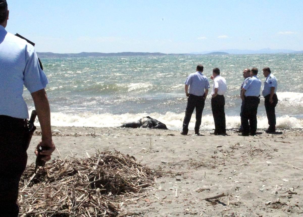 Zeytinli Sahilinde Ceset Bulundu