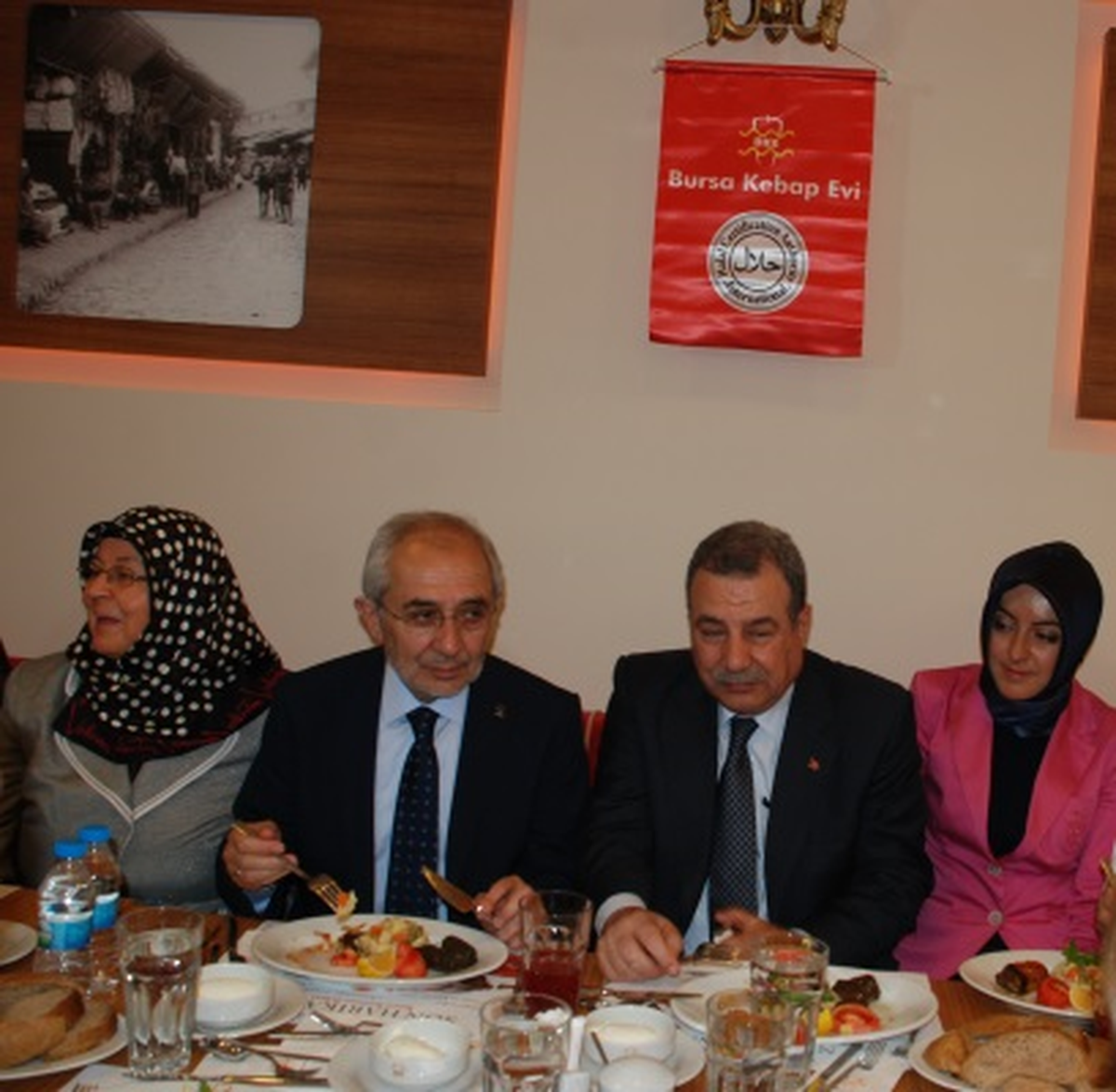 27. Bursa Kebap Evi Açılışını Muammer Güler Gerçekleştirdi