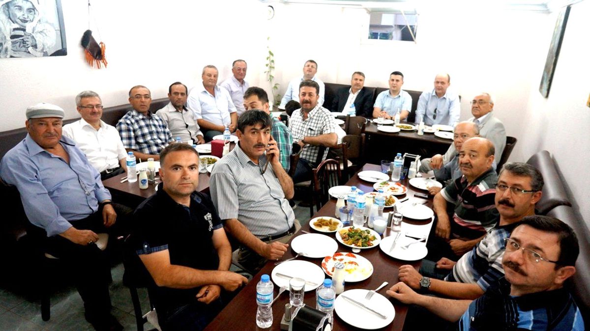 Ak Partili Çerçi, Sarıgöl\'de Nabız Yokladı