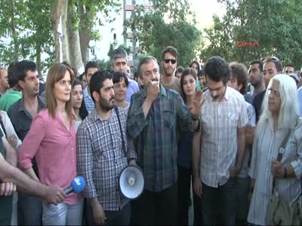 Aktüel Görüntüler\'gezi Parkı\' Nöbetindeler