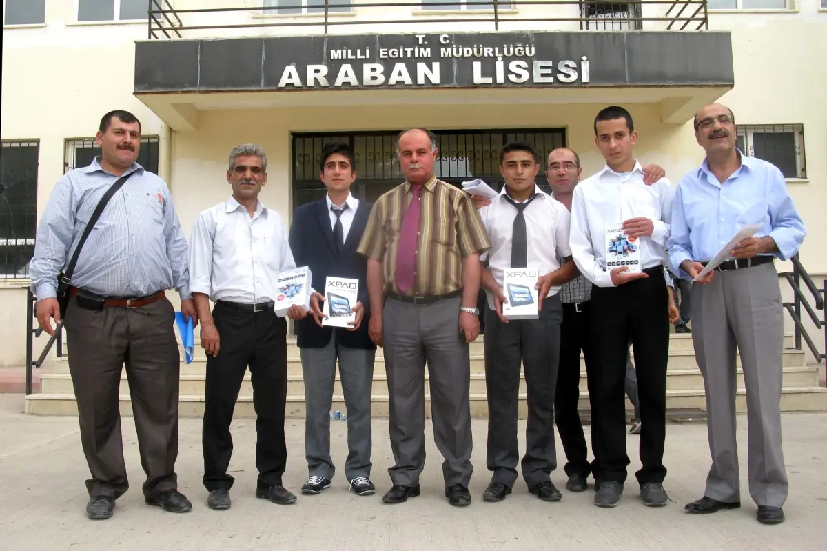 Araban Lisesi Bilgi Yarışmasında İl Üçüncüsü Oldu