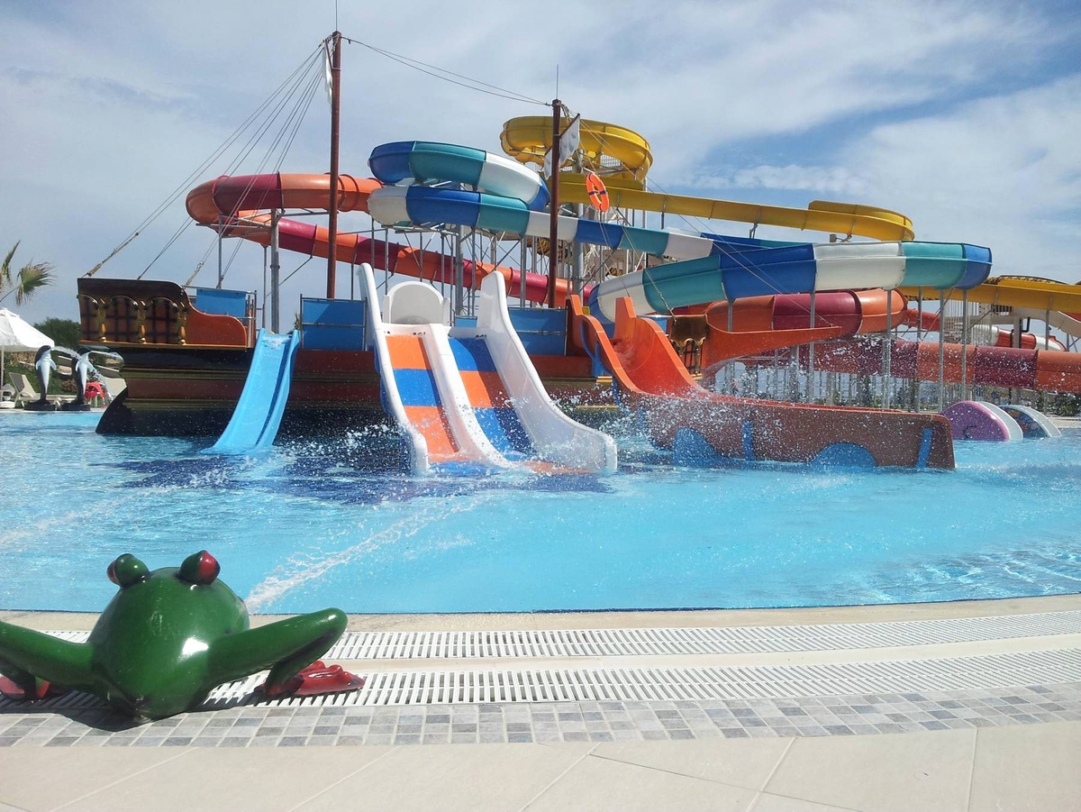 Bölgenin En Büyük Aquaparkı Hizmete Girdi