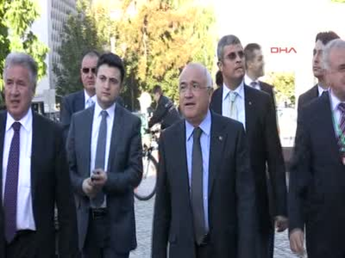 Cemil Çiçek, Hayati Halveti Dergahını Ziyaret Etti
