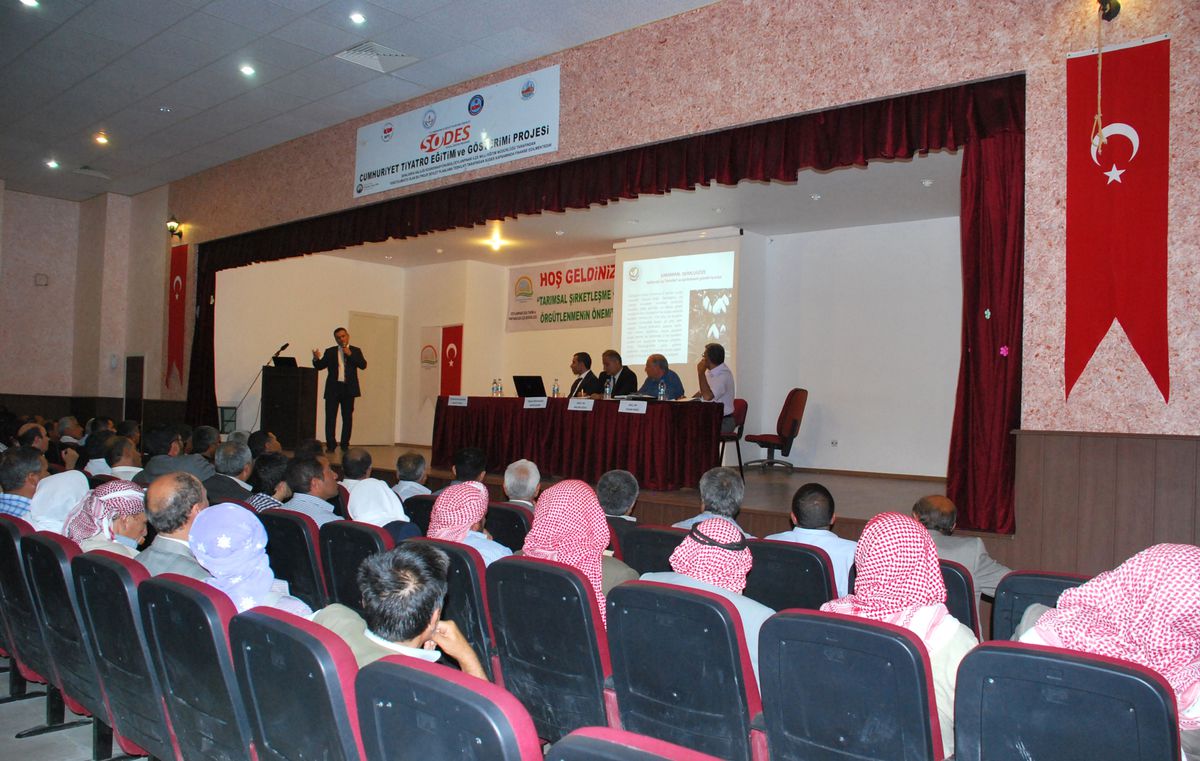 Ceylanpınar\'da Çiftçilere Yönelik Konferans Düzenlendi