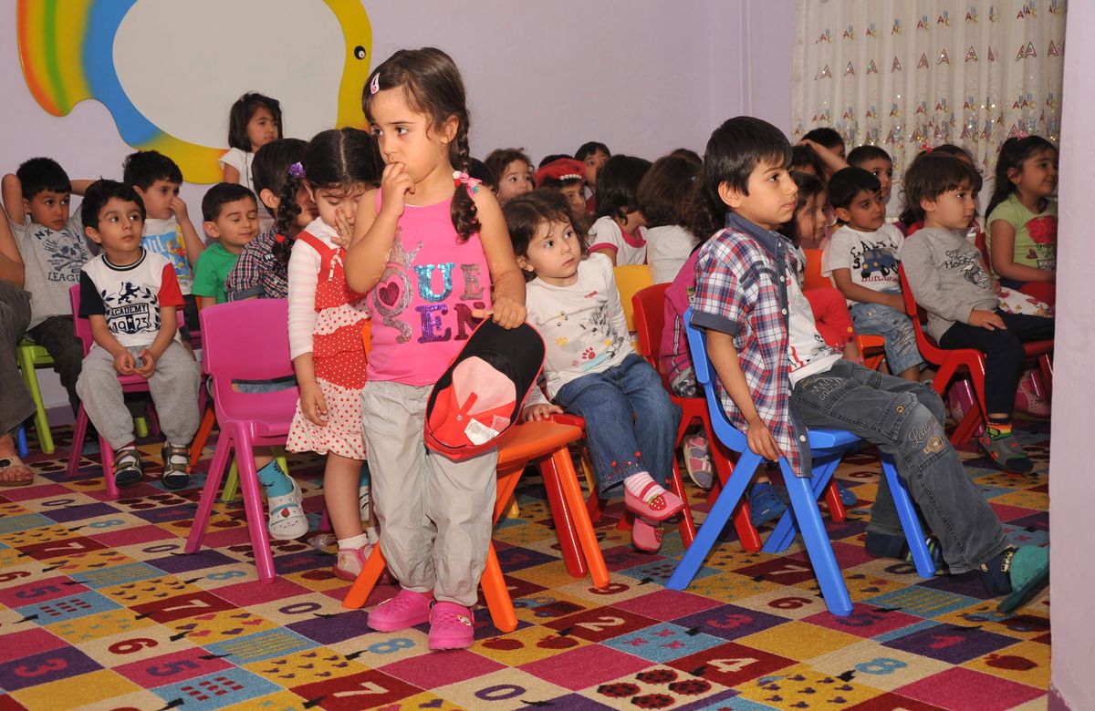 Diyarbakır\'da Çocuklara Kürtçe Diş Sağlığı Eğitimi