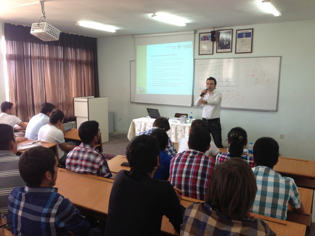Elmalı\'da Güneş Enerji Sistemleri Konulu Seminer Düzenlendi
