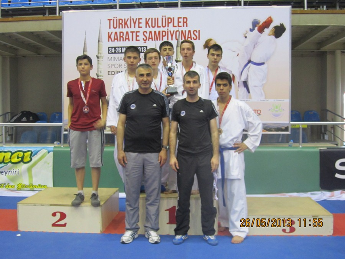 Kağıtsporlu Karateciler Türkiye 3.\'sü Oldu