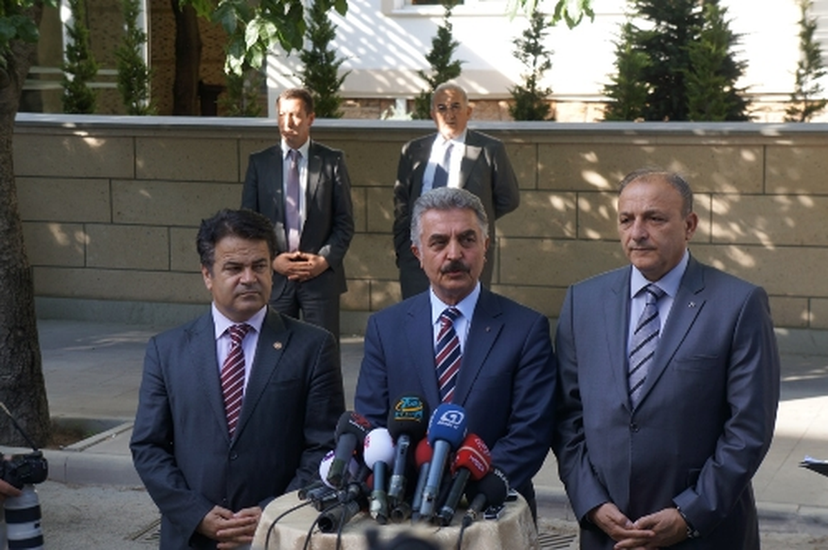 MHP Heyetinden 9. Cumhurbaşkanı Demirel\'e Taziye Ziyareti