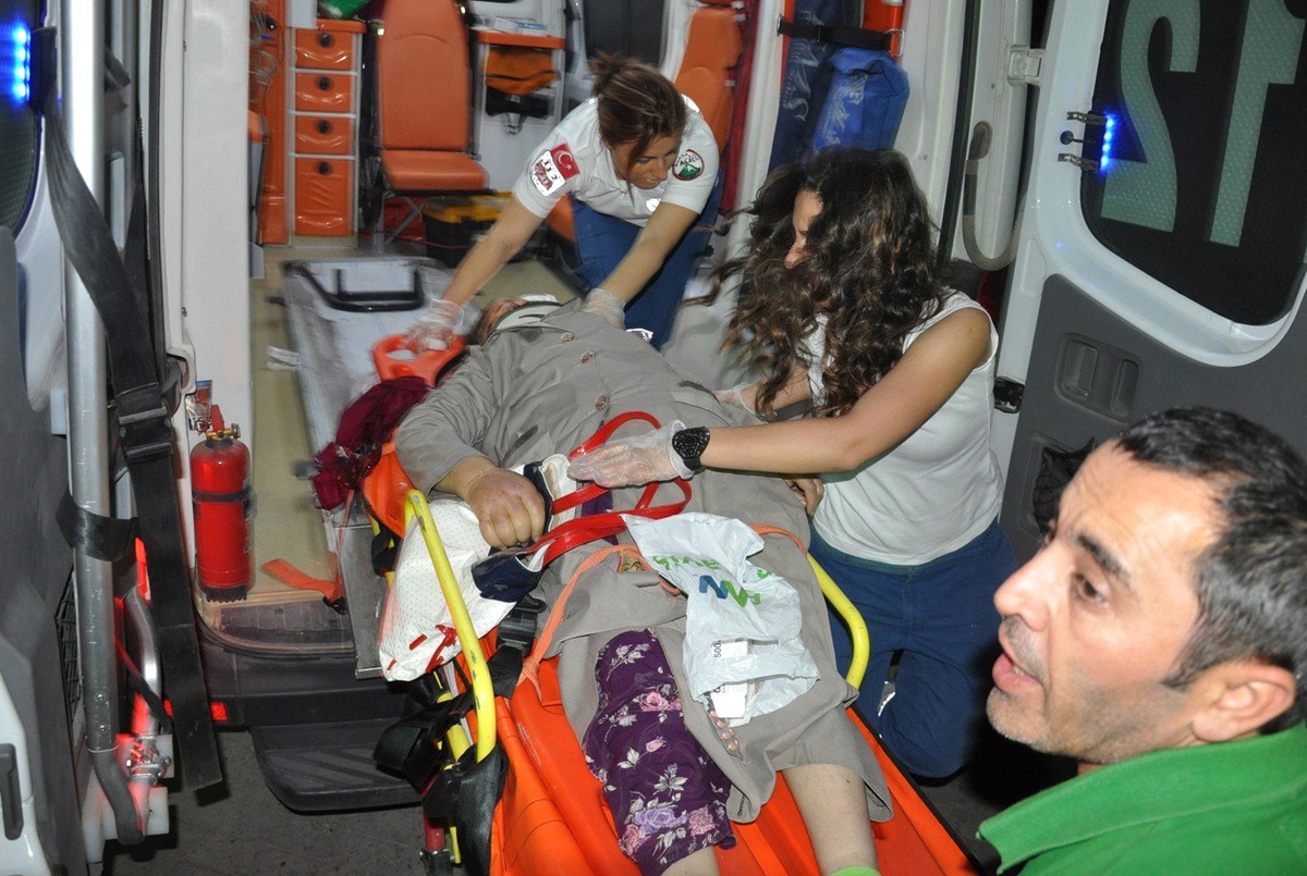 Otomobilin Çarptığı Kanser Hastası Kadın Ağır Yaralandı