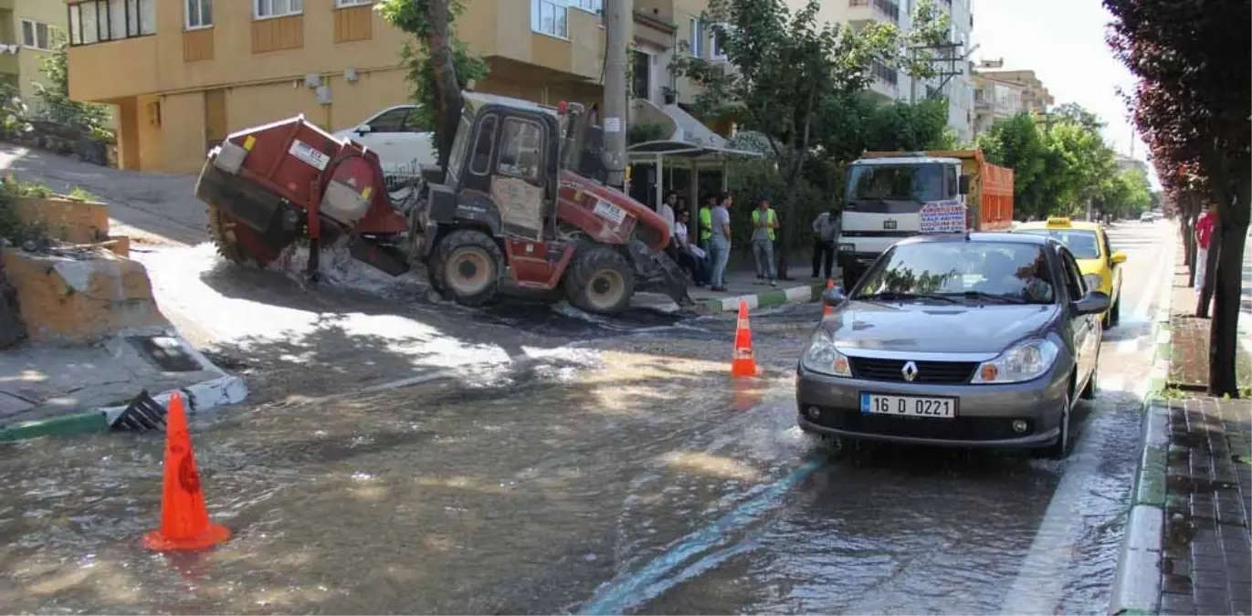 (Özel Haber) Yaz Günü Sürücüleri Şaşırtan Sel