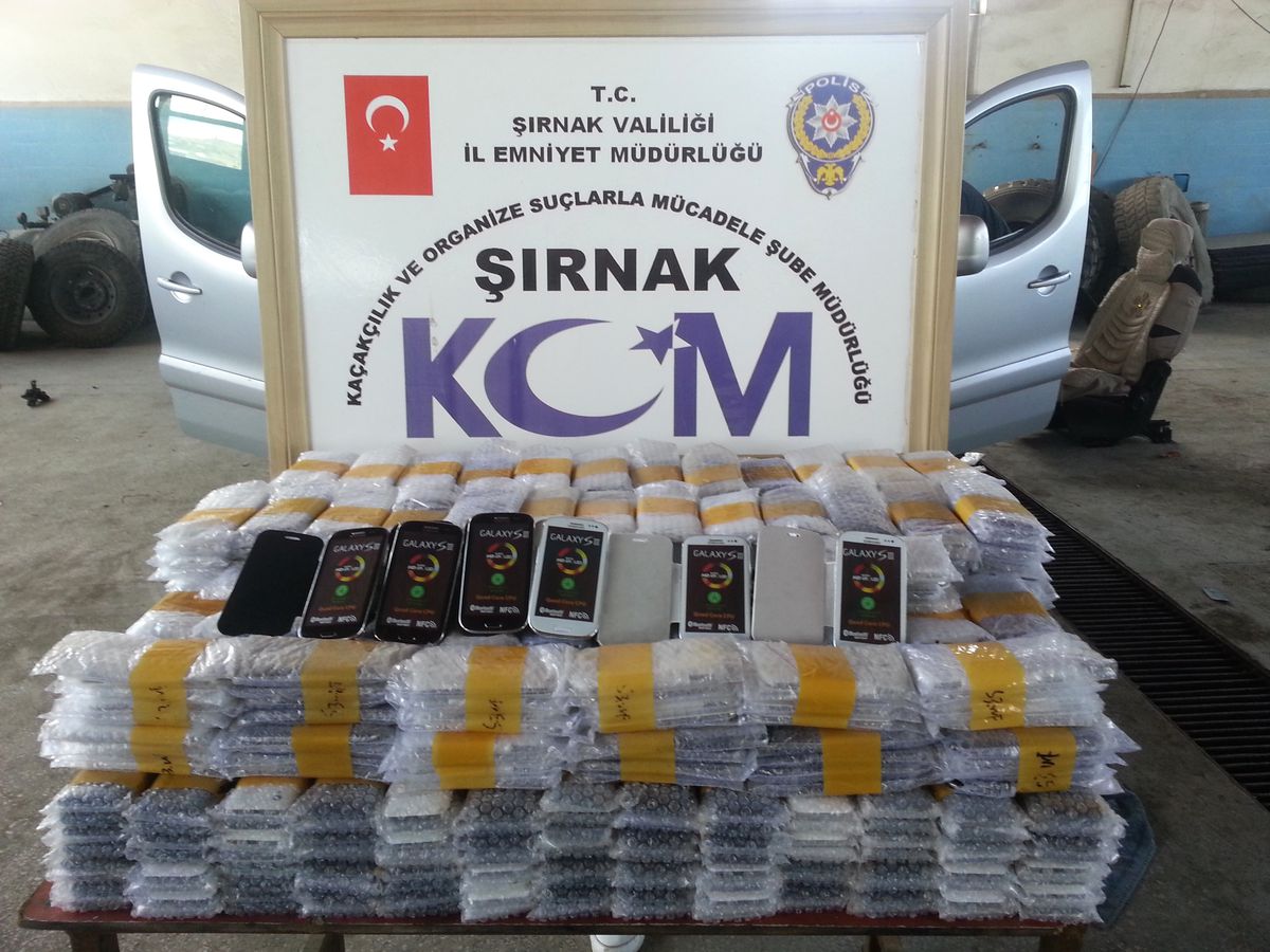 Şırnak\'ta Bin 164 Adet Kaçak Cep Telefonu Ele Geçirildi