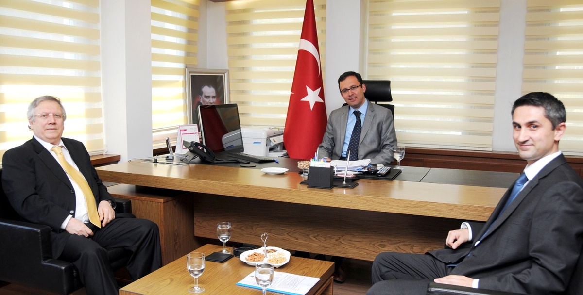 Spor Toto Teşkilat Başkanı Kasapoğlu\'na, Aziz Yıldırım\'dan Ziyaret